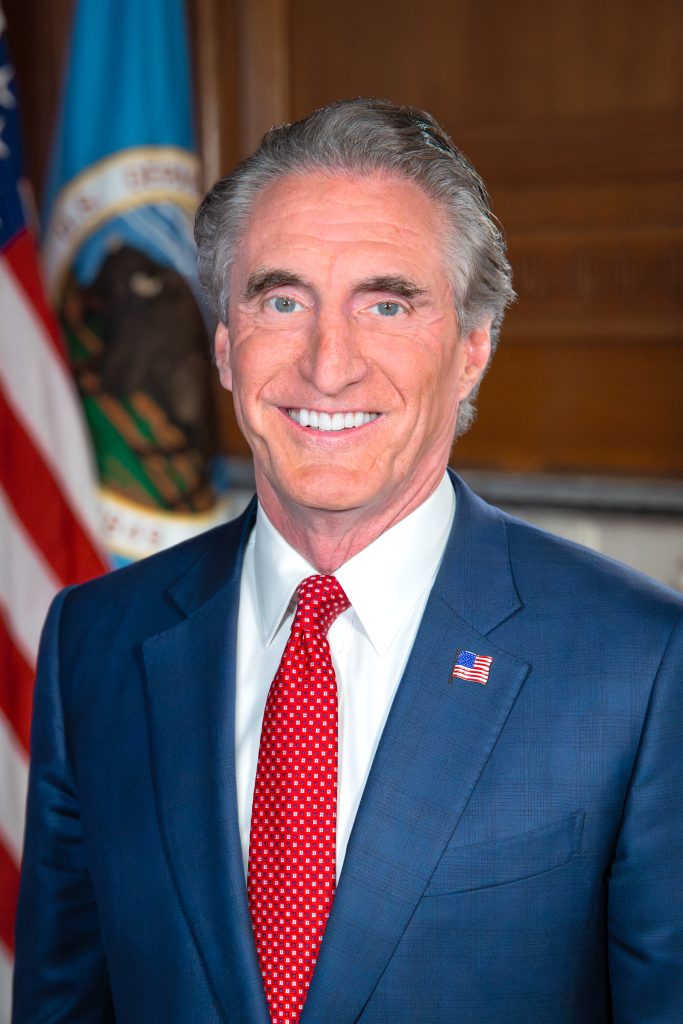 Doug_Burgum_2025_DOI_portrait