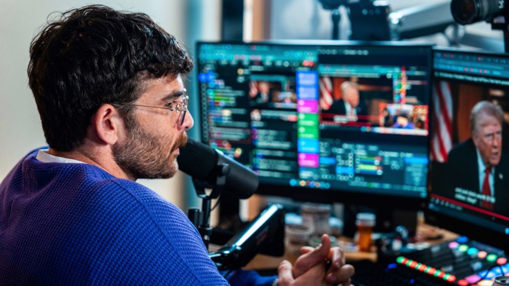 Online_Influencer_Detained_25133720234444